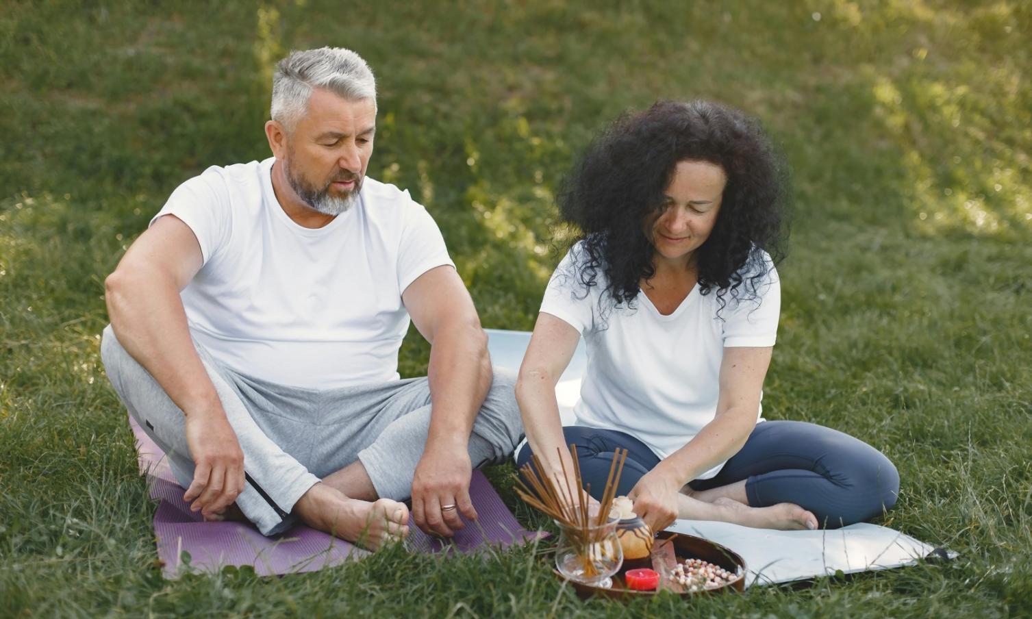 Spazio meditazione con luce naturale